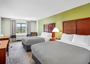 Quality Inn & Suites Vail Valley hotel thumbnail 4