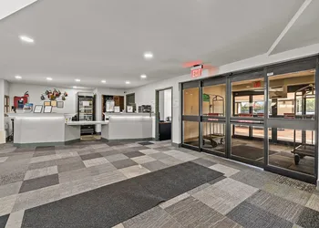 Ramada by Wyndham Stevens Point hotel thumbnail 3