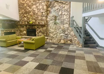 Ramada by Wyndham Stevens Point hotel thumbnail 5