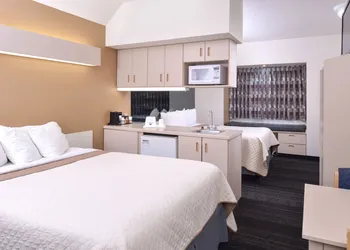 Americas Best Value Inn & Suites Maryville hotel thumbnail 4