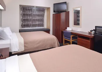 Americas Best Value Inn & Suites Maryville hotel thumbnail 5
