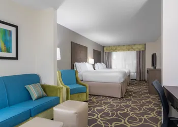 Holiday Inn Express & Suites Ames by IHG hotel thumbnail 5