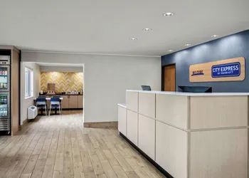 City Express By Marriott Freeport hotel thumbnail 3