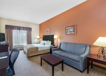 Wingate by Wyndham West Monroe hotel thumbnail 4
