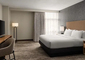 Embassy Suites by Hilton at Hot Springs Convention Center hotel thumbnail 4