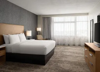 Embassy Suites by Hilton at Hot Springs Convention Center hotel thumbnail 5