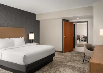 Embassy Suites by Hilton at Hot Springs Convention Center hotel thumbnail 6