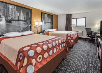 Super 8 by Wyndham Dixon hotel thumbnail 5