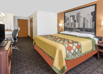Super 8 by Wyndham Dixon hotel thumbnail 8
