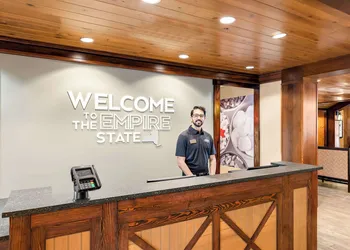 Hampton Inn & Suites Lake Placid hotel thumbnail 2