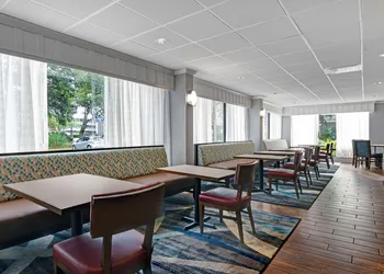 Hampton Inn Charleston/Mount Pleasant-Patriots Point hotel thumbnail 5