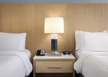 Holiday Inn Resort Fort Walton Beach by IHG hotel thumbnail 3