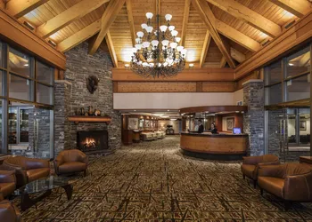 Royal Canadian Lodge hotel thumbnail 3