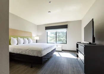 Country Inn & Suites by Radisson, Appleton Airport - Fox River Mall Area hotel thumbnail 3