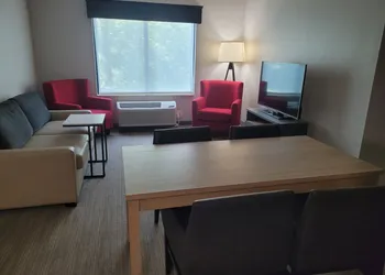 Country Inn & Suites by Radisson, Appleton Airport - Fox River Mall Area hotel thumbnail 4