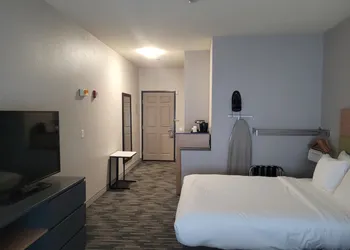 Country Inn & Suites by Radisson, Appleton Airport - Fox River Mall Area hotel thumbnail 7