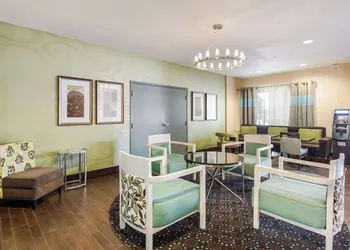 Quality Inn & Suites Quincy - Downtown hotel thumbnail 2