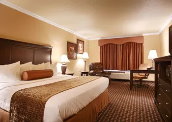 Best Western Plus Southpark Inn & Suites hotel thumbnail 5