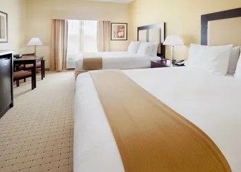 Holiday Inn Express & Suites Georgetown by IHG hotel thumbnail 3