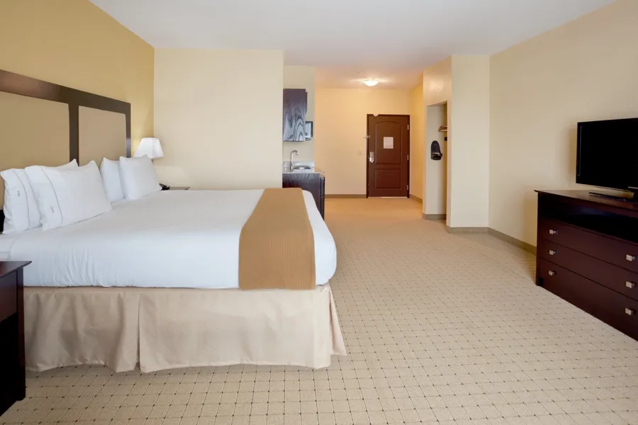 Holiday Inn Express & Suites Georgetown by IHG hotel detail image 6