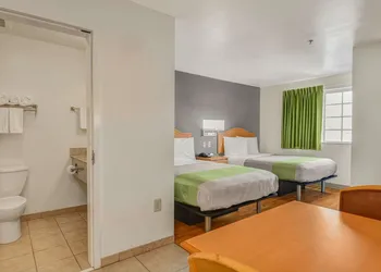 Studio 6 Opelika, AL - Auburn Al hotel thumbnail 4