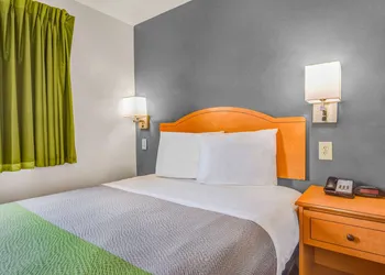 Studio 6 Opelika, AL - Auburn Al hotel thumbnail 7