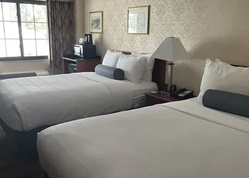 SureStay Plus by Best Western Woodbury Inn hotel thumbnail 5