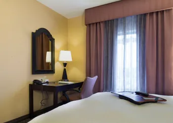 Hampton Inn & Suites Vineland hotel thumbnail 7
