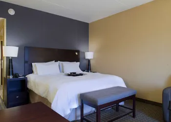Hampton Inn & Suites Vineland hotel thumbnail 8