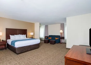 Comfort Inn Naugatuck-Shelton, CT hotel thumbnail 8