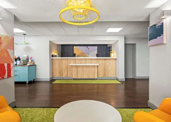 Spark by Hilton Stevensville hotel thumbnail 8