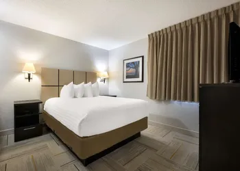 Sonesta Simply Suites Huntsville Research Park hotel thumbnail 7