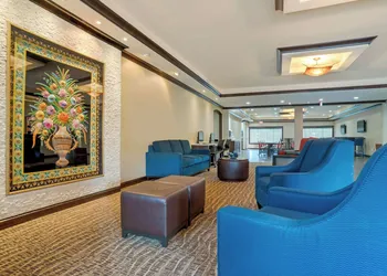 Comfort Suites Alexandria North hotel thumbnail 4