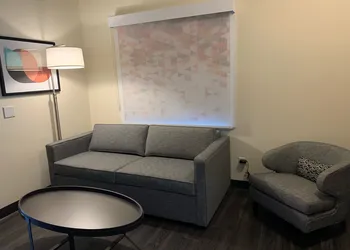 Holiday Inn Victoria Elk Lake by IHG hotel thumbnail 5