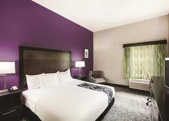 La Quinta Inn & Suites by Wyndham Baton Rouge Denham Springs hotel thumbnail 5