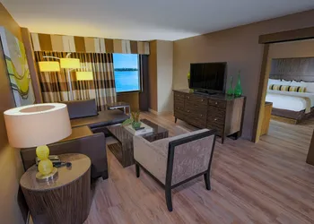 Golden Nugget Biloxi hotel thumbnail 8