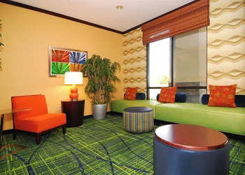 Fairfield Inn & Suites by Marriott Tehachapi hotel thumbnail 2
