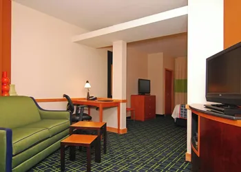 Fairfield Inn & Suites by Marriott Tehachapi hotel thumbnail 6