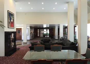 Mikado Hotel - Universal Studios-Burbank hotel thumbnail 2