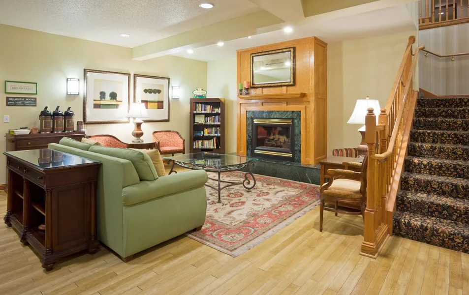 Country Inn & Suites by Radisson, Mankato Hotel and Conference Center, MN hotel detail image 2