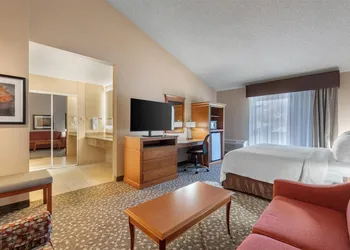 Best Western Plus Oak Harbor Hotel & Conference Center hotel thumbnail 4