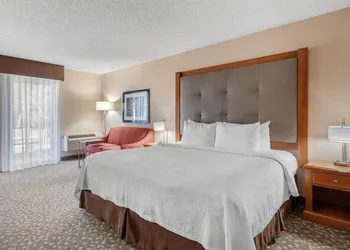 Best Western Plus Oak Harbor Hotel & Conference Center hotel thumbnail 5