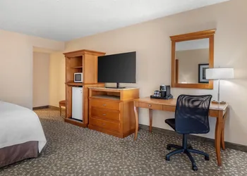Best Western Plus Oak Harbor Hotel & Conference Center hotel thumbnail 7
