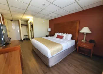 Ramada by Wyndham Downtown Spokane hotel thumbnail 4