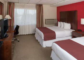 Ramada by Wyndham Downtown Spokane hotel thumbnail 8