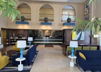 Comfort Inn Sandusky hotel thumbnail 2