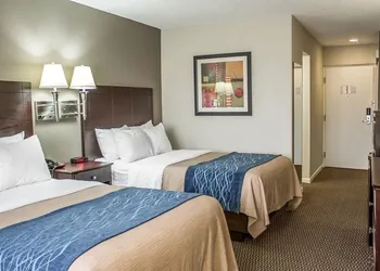 Comfort Inn Sandusky hotel thumbnail 6