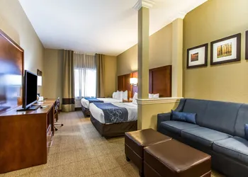 Comfort Suites Mattoon East hotel thumbnail 7
