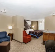 Super 8 by Wyndham Altoona hotel detail image 4