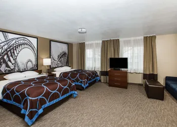 Super 8 by Wyndham Altoona hotel thumbnail 7